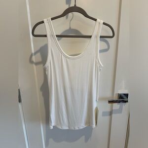 BNWT Lululemon Hold Tight scoop neck tank